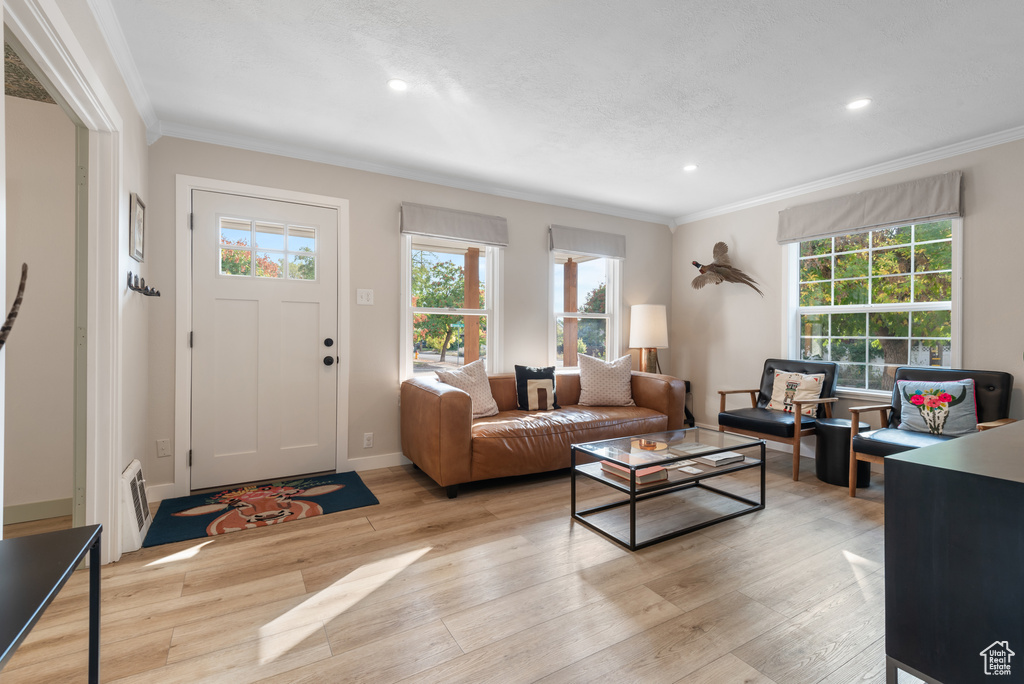 Photo 4 for MLS #2116561 at 1903 E Redondo Ave