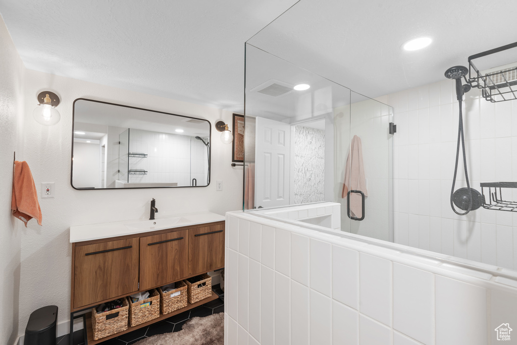 Photo 14 for MLS #2116561 at 1903 E Redondo Ave