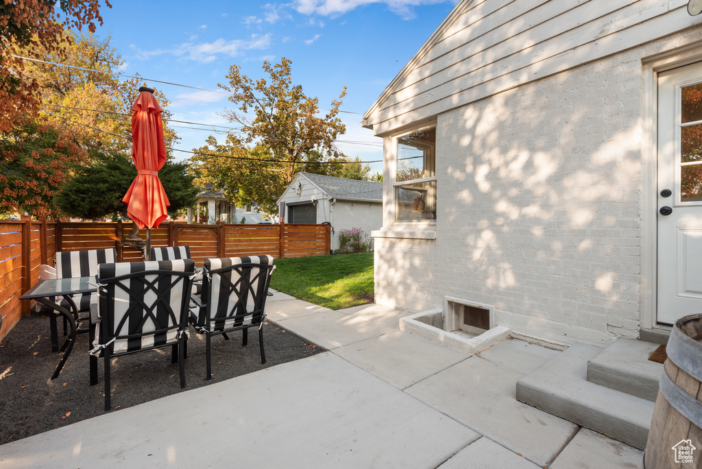 Photo 21 for MLS #2116561 at 1903 E Redondo Ave