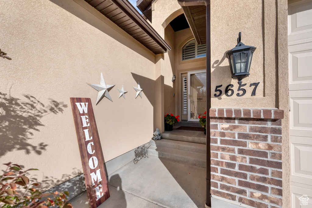 Photo 4 for MLS #2116573 at 5657 S Woodview Dr #424