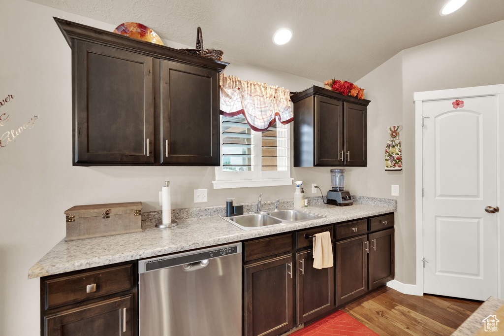Photo 11 for MLS #2116573 at 5657 S Woodview Dr #424