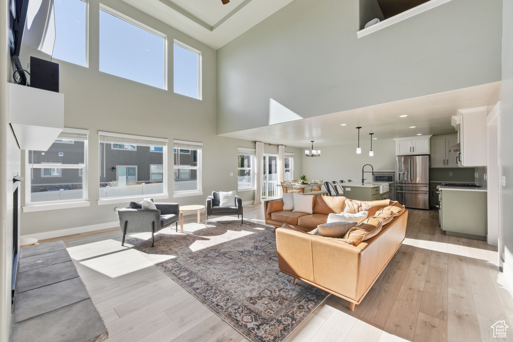 49 E GARIBALDI WAY Saratoga Springs, UT 84045