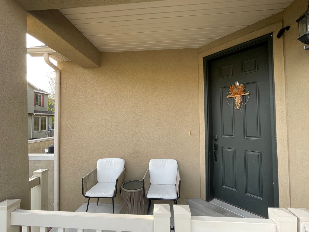 6842 BIGELOW DR Stansbury Park, UT 84074