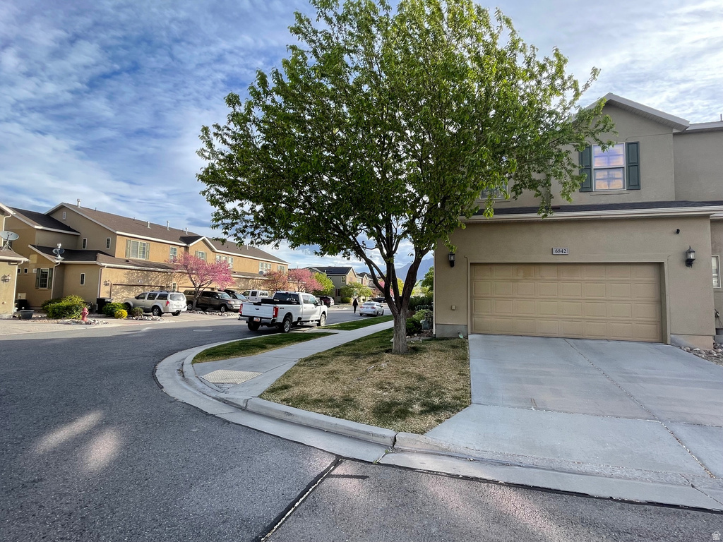 6842 BIGELOW DR Stansbury Park, UT 84074