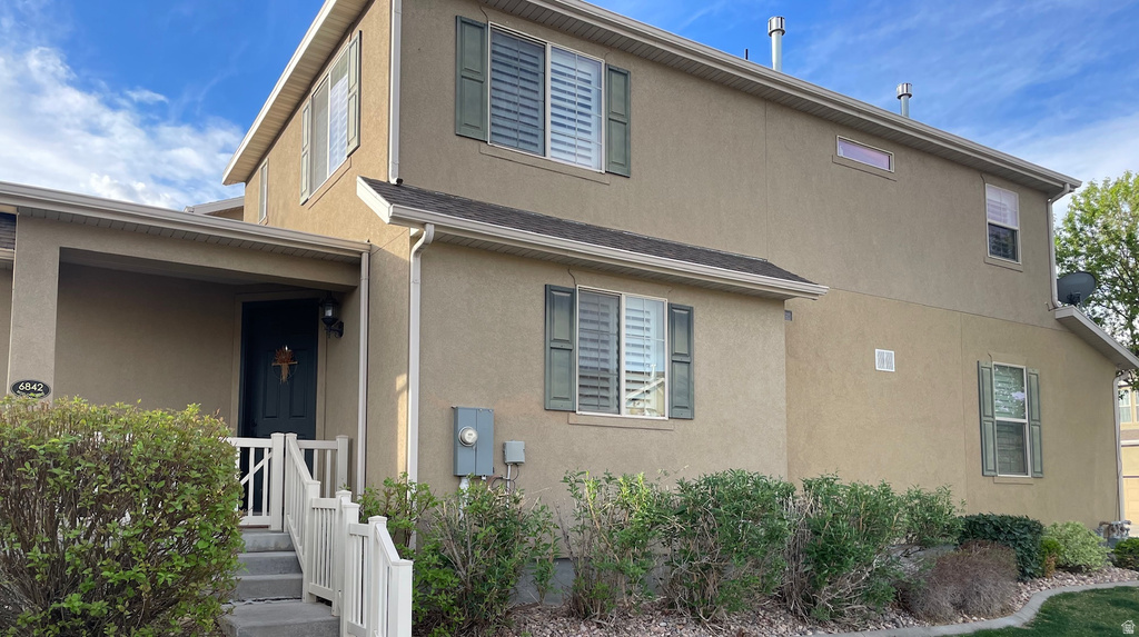 6842 BIGELOW DR Stansbury Park, UT 84074