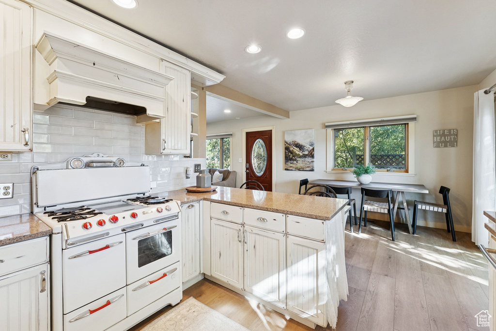 Photo 13 for MLS #2116586 at 590 S Center St