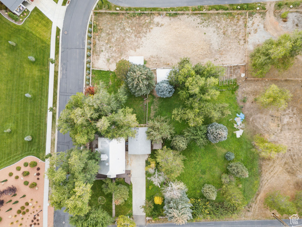 Photo 5 for MLS #2116586 at 590 S Center St