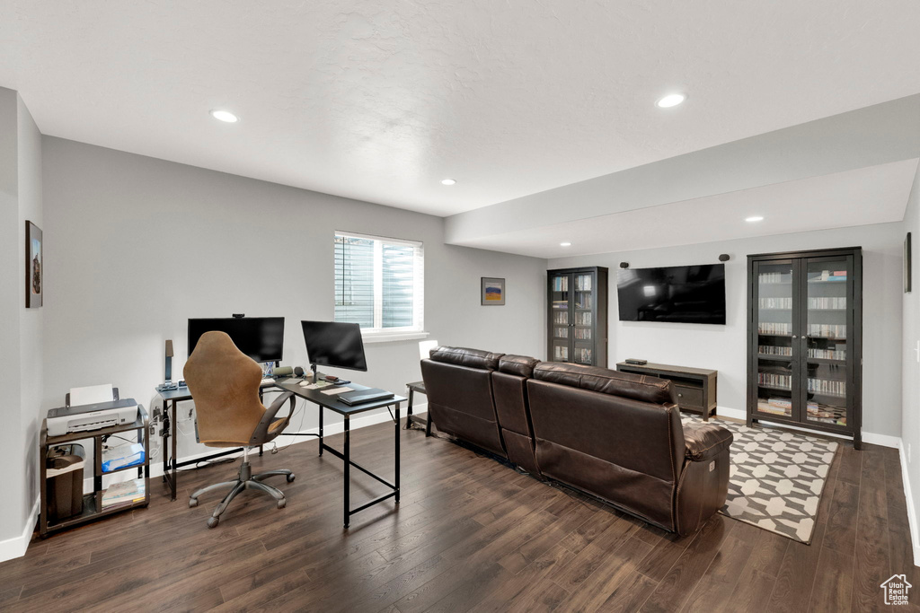 Photo 33 for MLS #2116596 at 94 E Broxburn Way