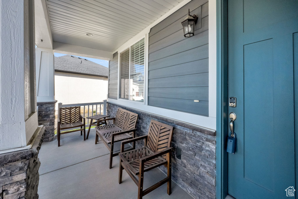 Photo 5 for MLS #2116596 at 94 E Broxburn Way