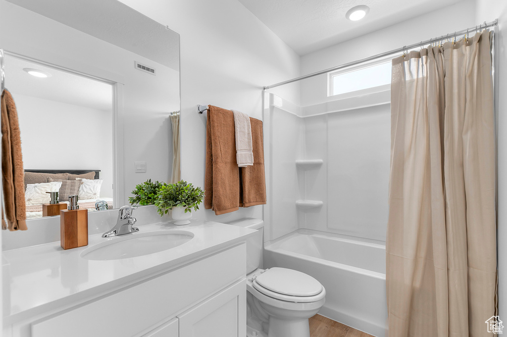 Photo 11 for MLS #2116601 at 346 E 1275 North #127