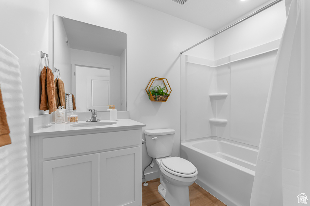 Photo 13 for MLS #2116601 at 346 E 1275 North #127