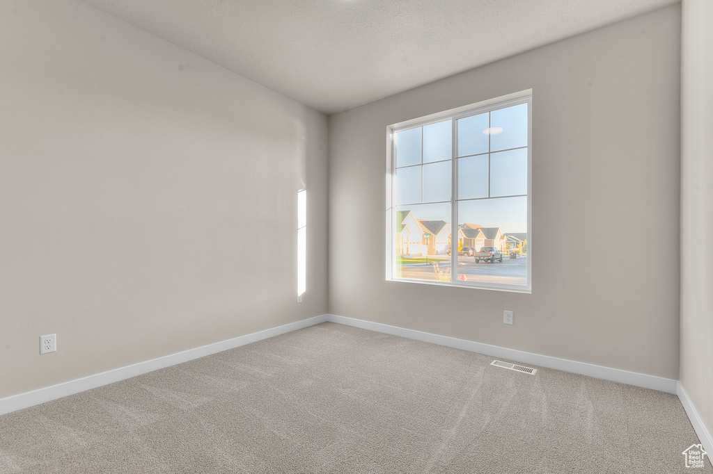 Photo 7 for MLS #2116606 at 1271 E Desert Peak