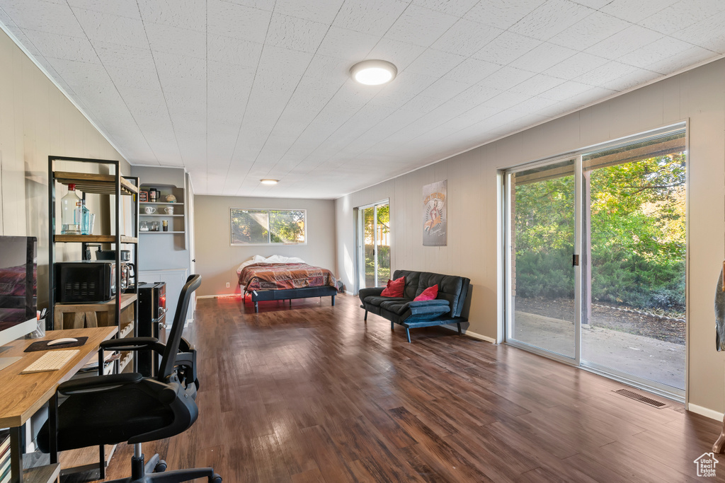 Photo 19 for MLS #2116629 at 2757 S Shamrock Dr
