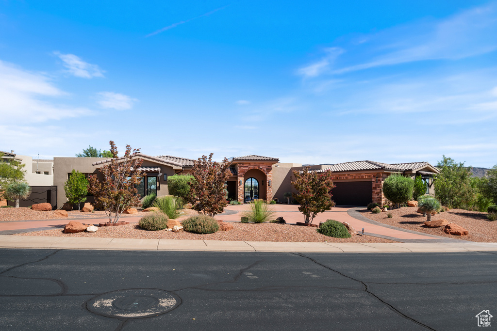 Photo 3 for MLS #2116633 at 2082 W Long Sky Dr