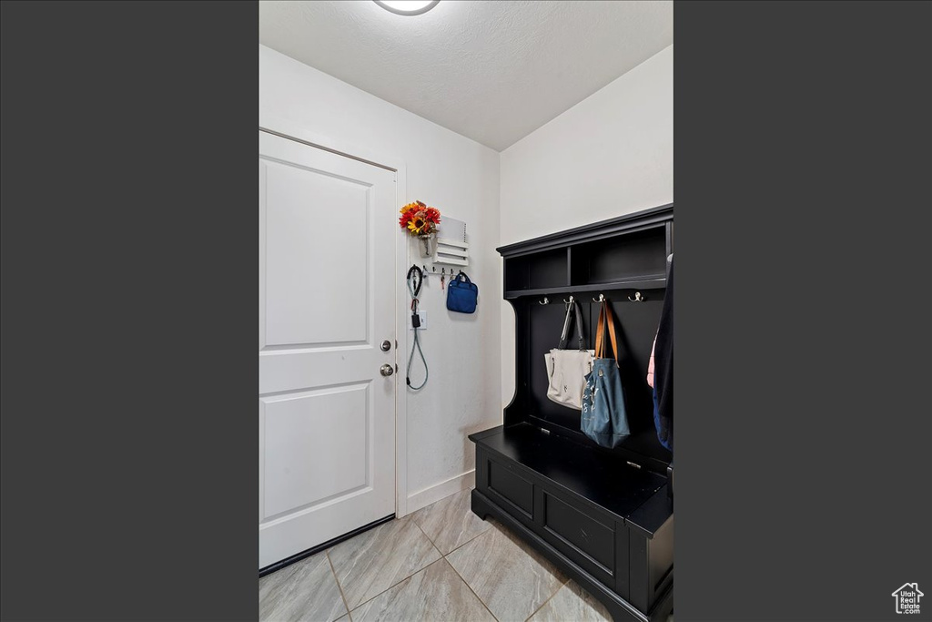 Photo 14 for MLS #2116634 at 940 W Stonehaven Dr