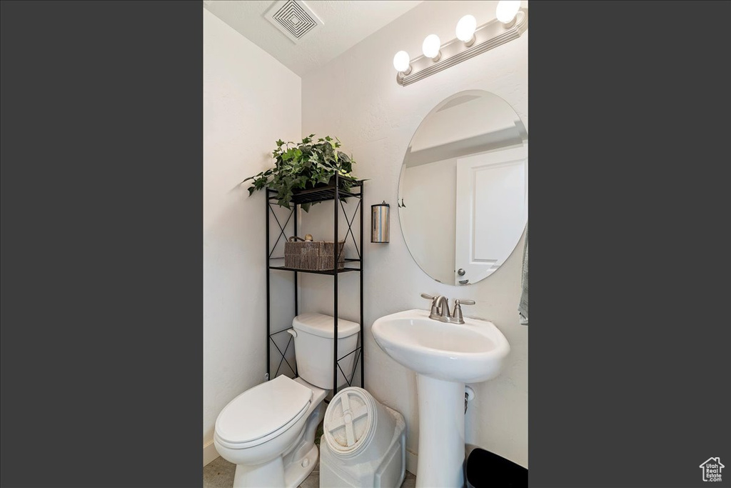 Photo 13 for MLS #2116634 at 940 W Stonehaven Dr