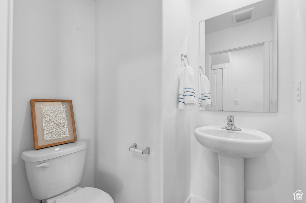 Photo 6 for MLS #2116640 at 343 E Glencoe Dr #1090