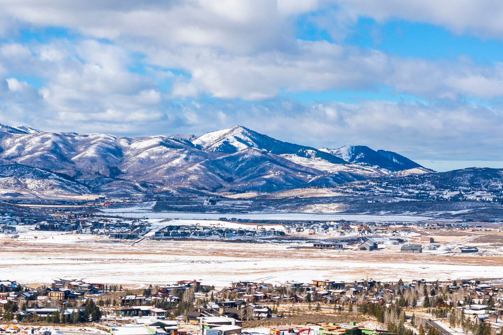 6921  BUGLE TRL Park City, UT 84098