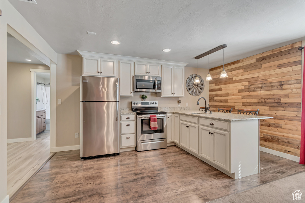 153 W HONEYSUCKLE DR Saratoga Springs, UT 84045