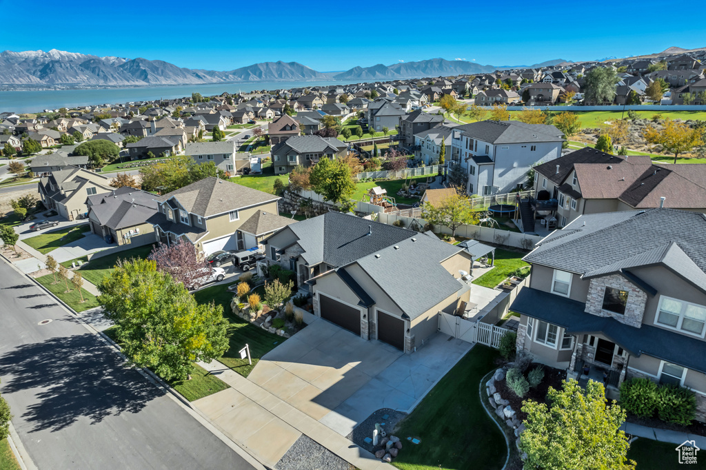 153 W HONEYSUCKLE DR Saratoga Springs, UT 84045