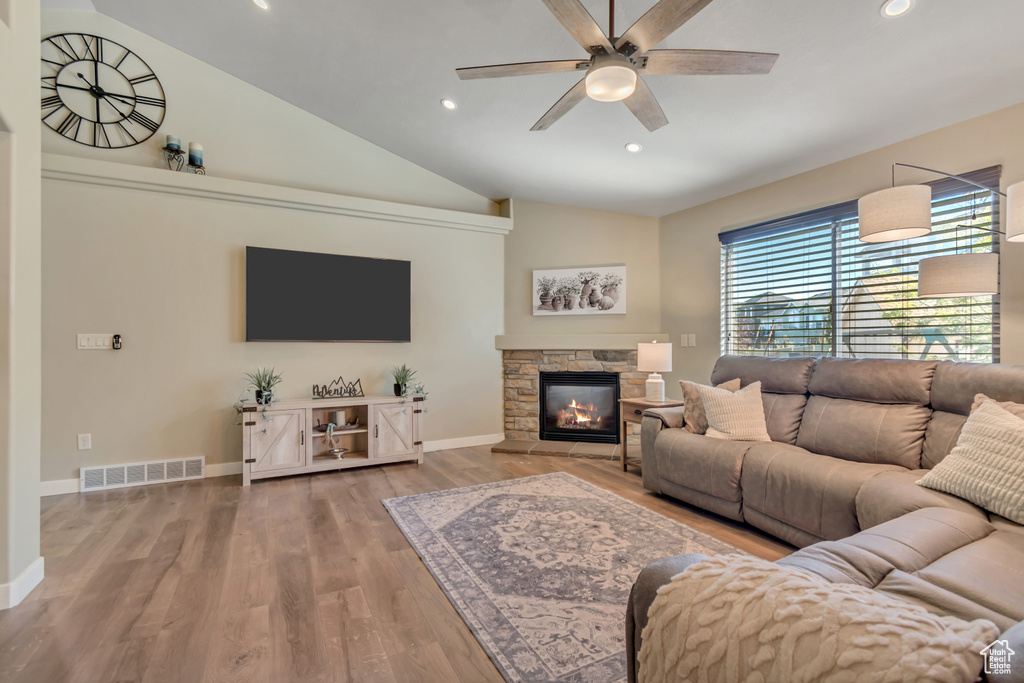 153 W HONEYSUCKLE DR Saratoga Springs, UT 84045
