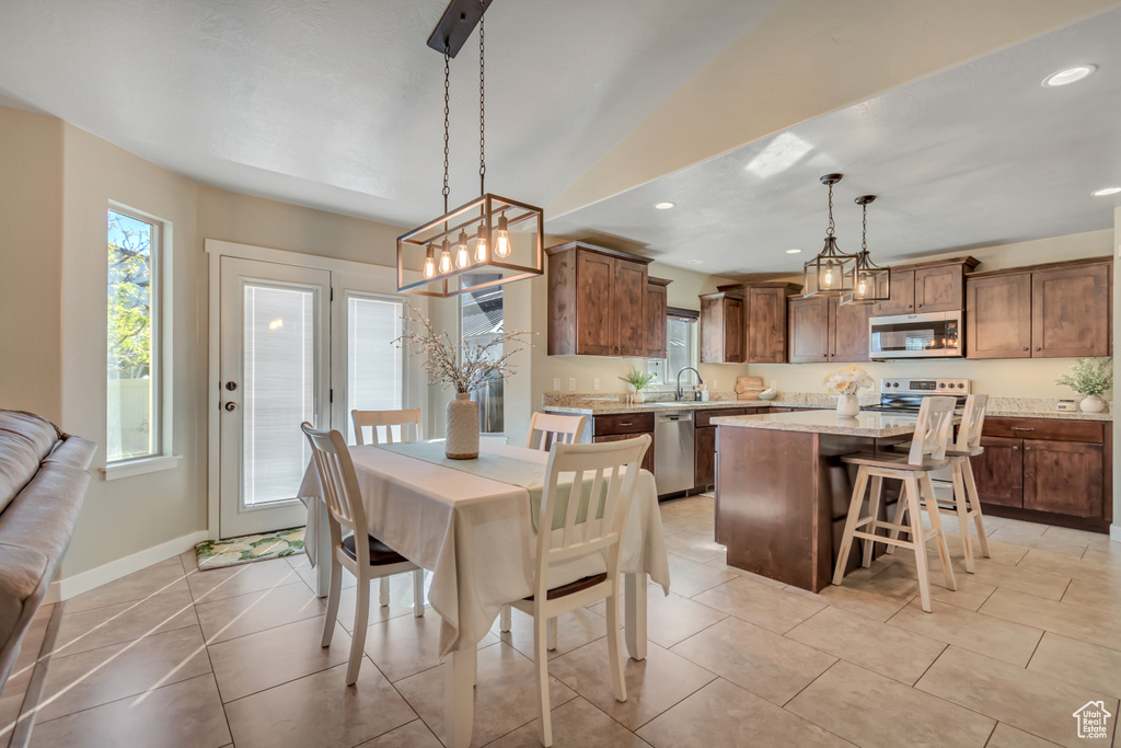 153 W HONEYSUCKLE DR Saratoga Springs, UT 84045