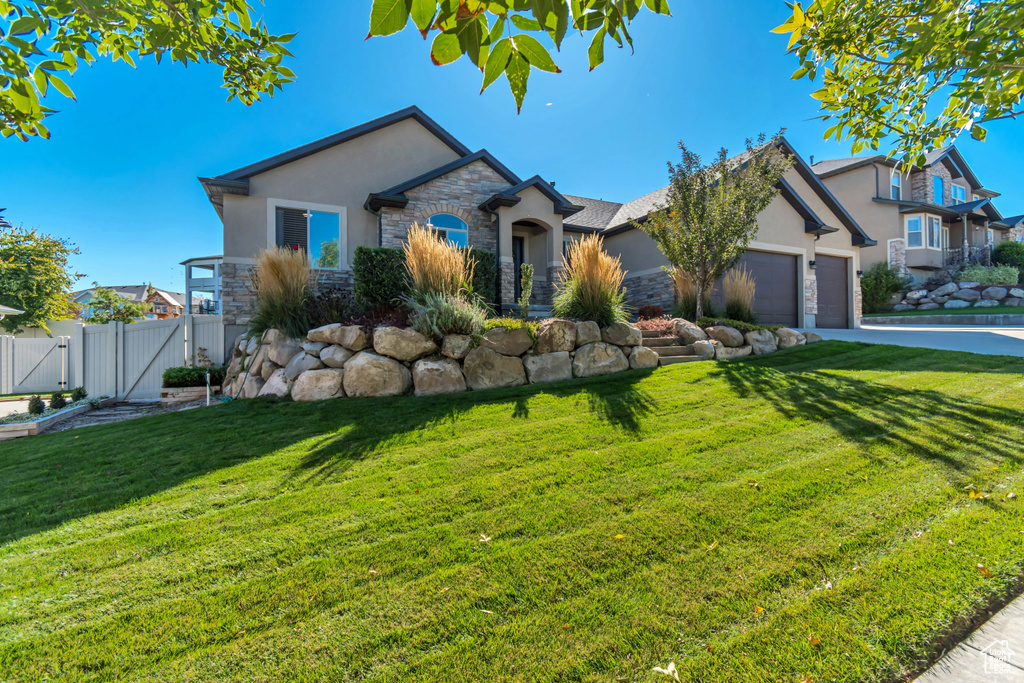 153 W HONEYSUCKLE DR Saratoga Springs, UT 84045