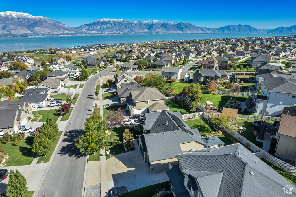 153 W HONEYSUCKLE DR Saratoga Springs, UT 84045