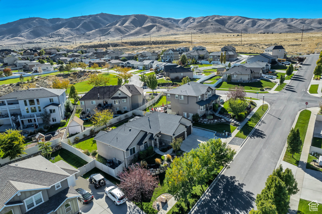 153 W HONEYSUCKLE DR Saratoga Springs, UT 84045