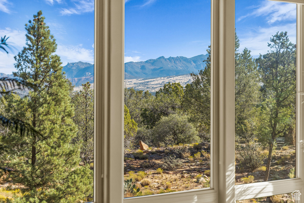 Photo 4 for MLS #2116668 at 622 N Pinion Hills Dr