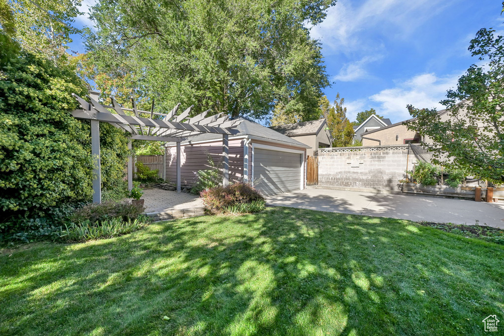 Photo 39 for MLS #2116673 at 1929 E Laird Dr
