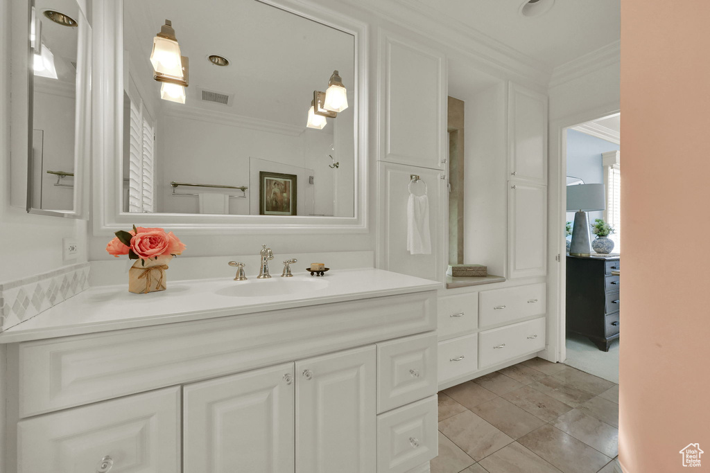 Photo 20 for MLS #2116673 at 1929 E Laird Dr