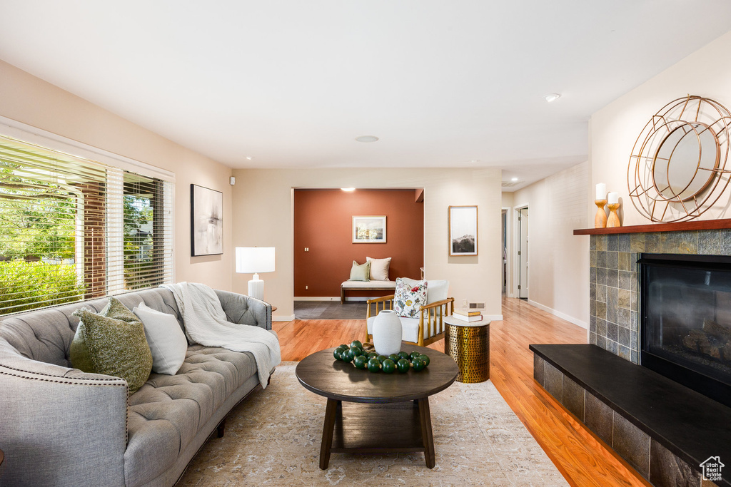 Photo 7 for MLS #2116687 at 2259 E Hubbard Ave