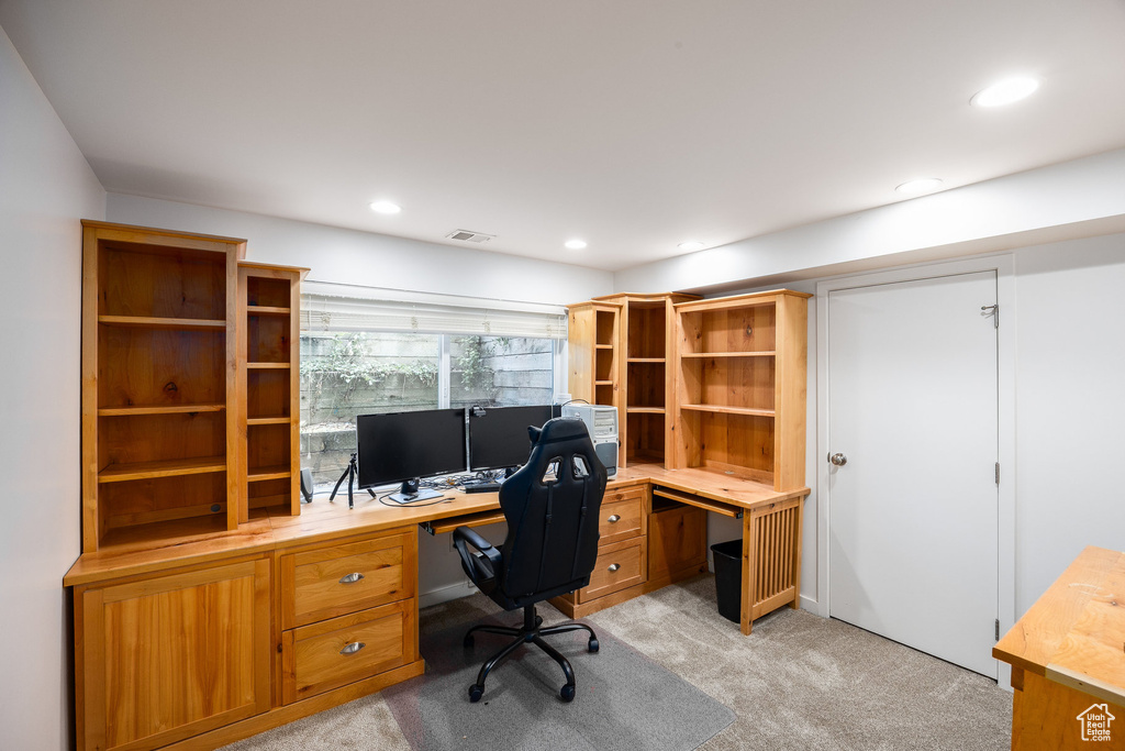 Photo 32 for MLS #2116687 at 2259 E Hubbard Ave