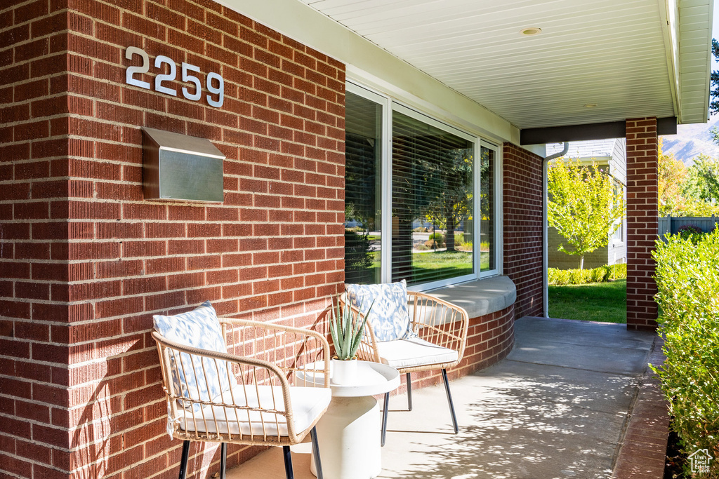 Photo 2 for MLS #2116687 at 2259 E Hubbard Ave