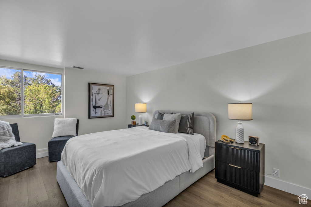 Photo 12 for MLS #2116691 at 875 S Donner Way #205