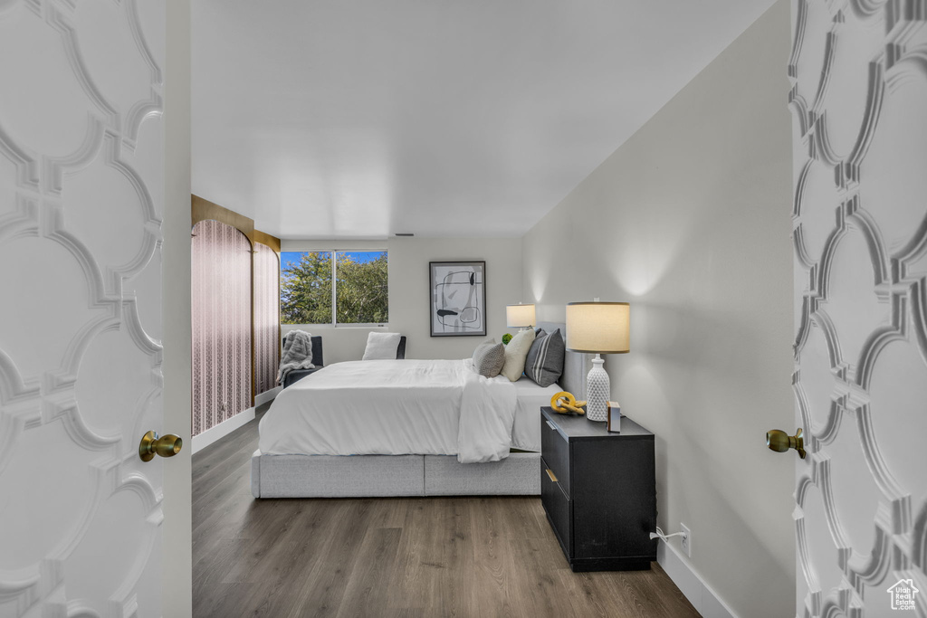 Photo 11 for MLS #2116691 at 875 S Donner Way #205