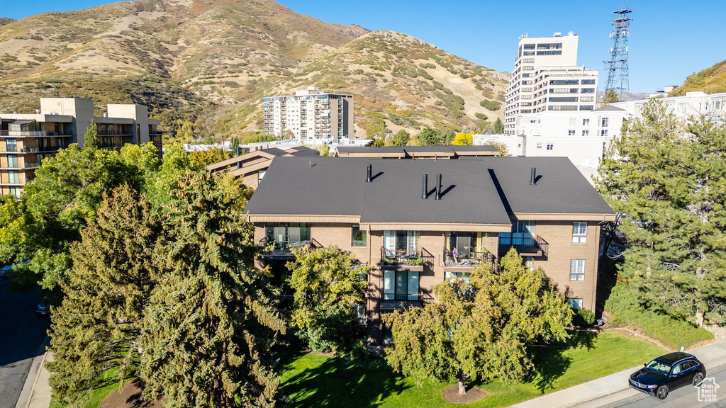 Photo 50 for MLS #2116694 at 939 S Donner Way #305