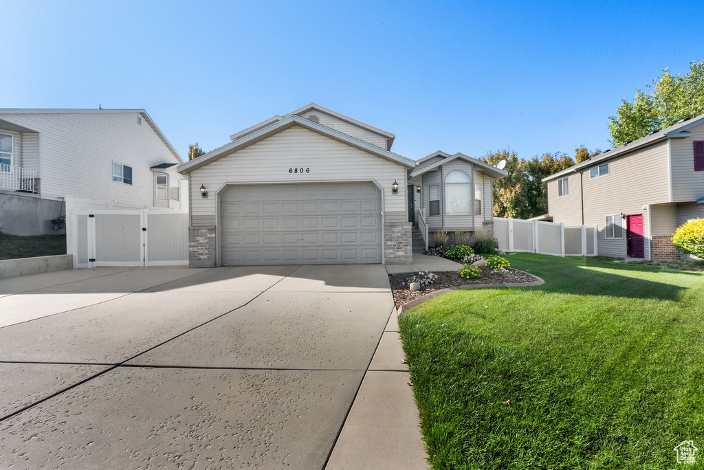 Photo 2 for MLS #2116706 at 6806 S Duchess St