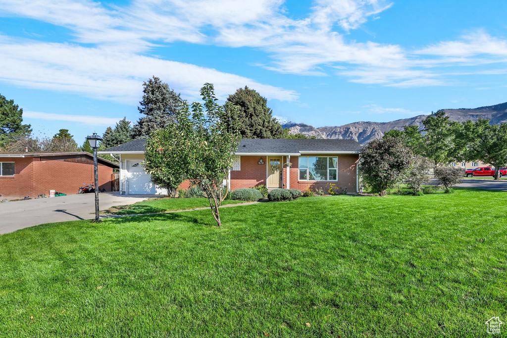 Photo 3 for MLS #2116707 at 572 E 3000 North