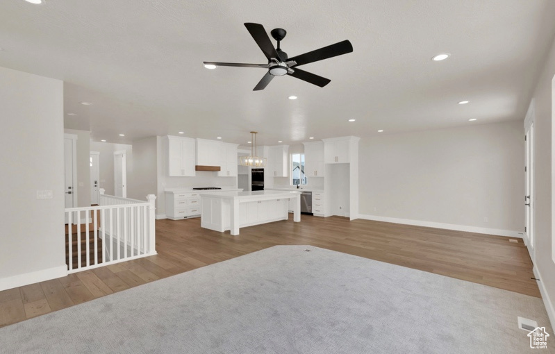 Photo 3 for MLS #2116729 at 1273 W Hendrix St #145