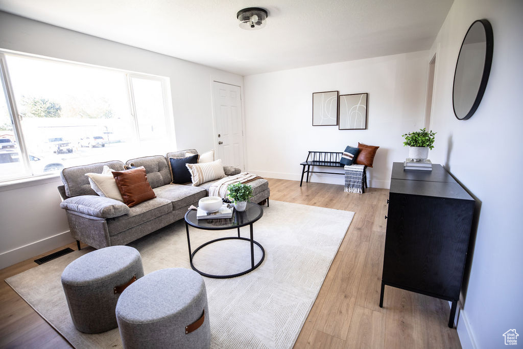 Photo 4 for MLS #2116732 at 721 N 800 West