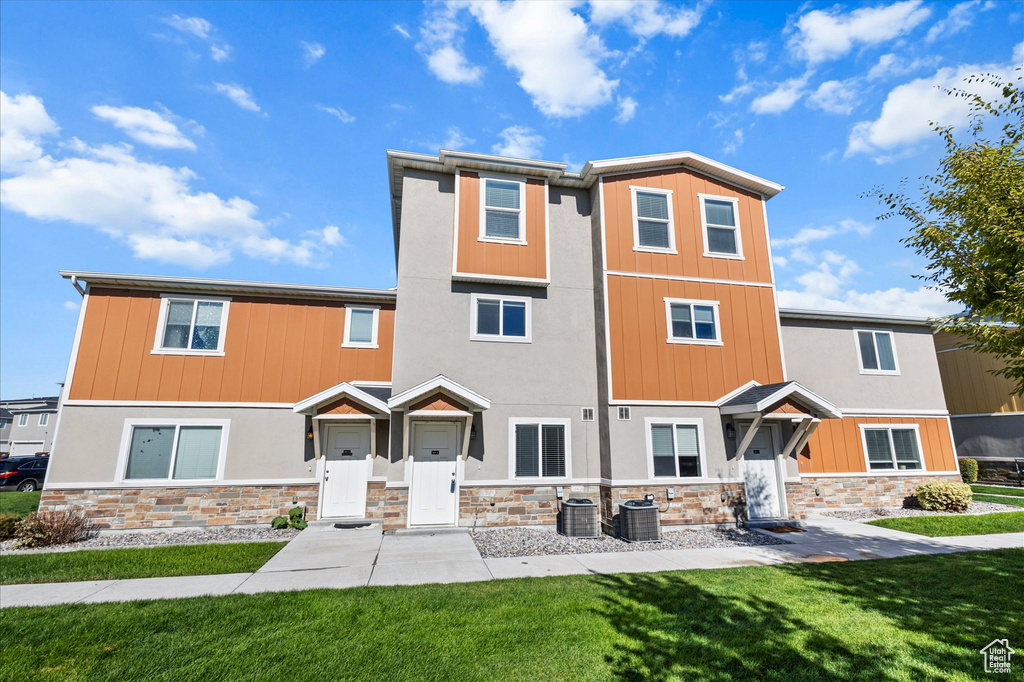 Photo 19 for MLS #2116734 at 224 E 630 North