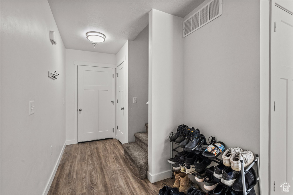 Photo 3 for MLS #2116734 at 224 E 630 North