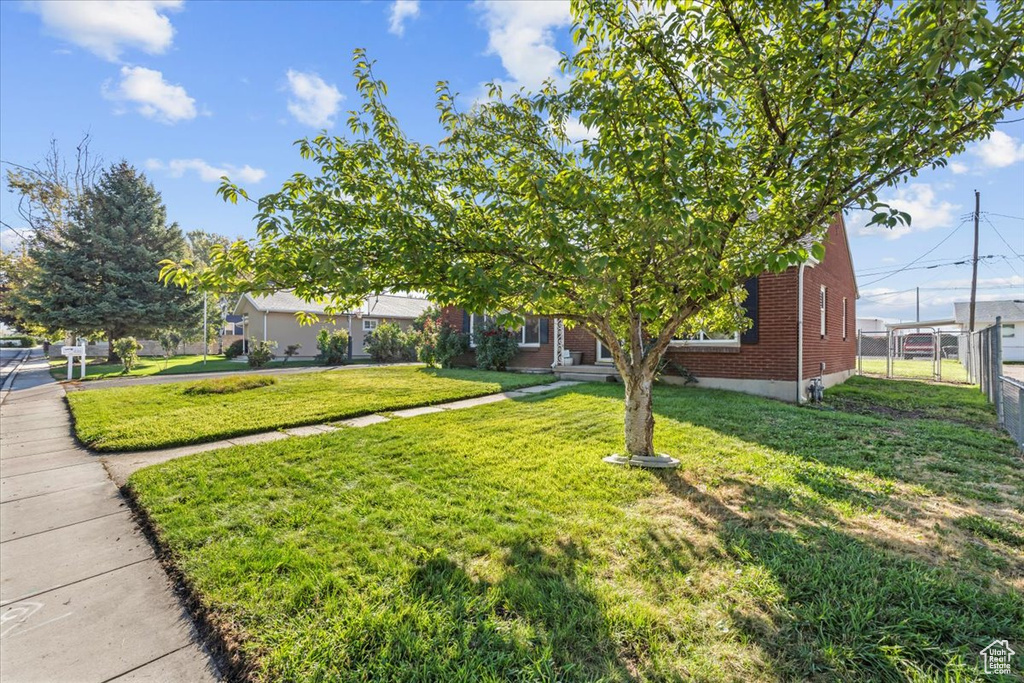 Photo 3 for MLS #2116753 at 767 W 220 North