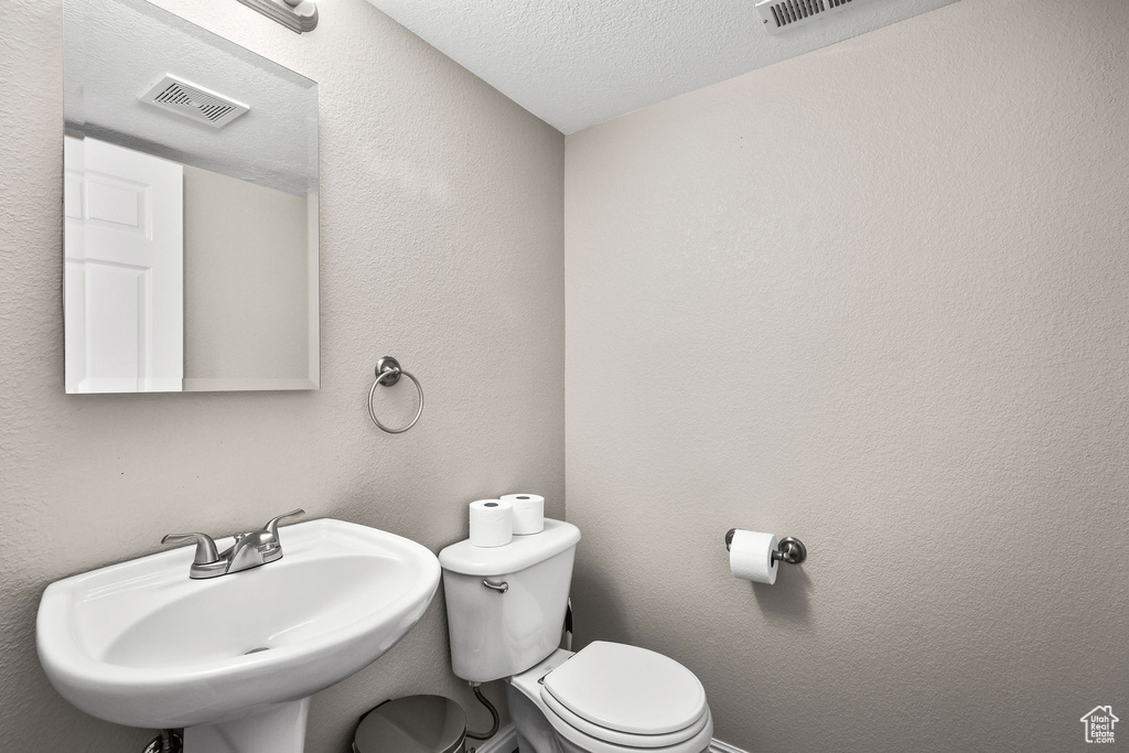 Photo 8 for MLS #2116754 at 559 E 825 North
