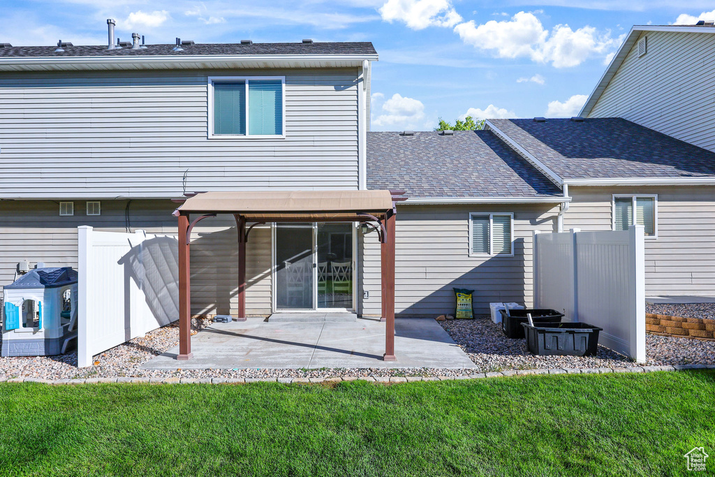 Photo 14 for MLS #2116754 at 559 E 825 North