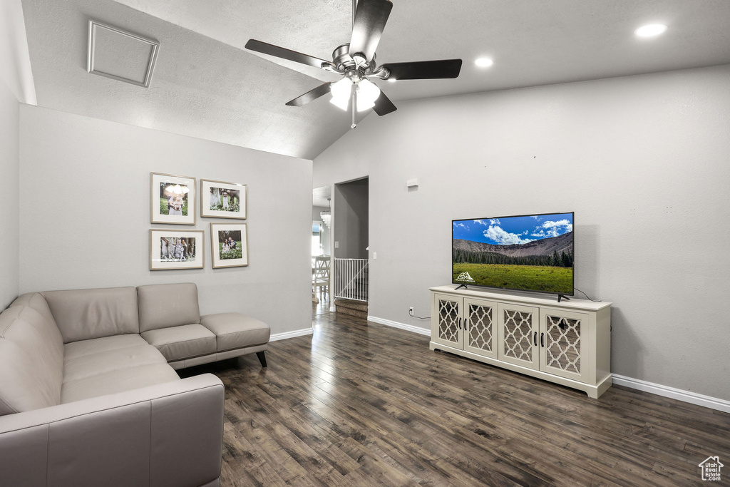 Photo 3 for MLS #2116754 at 559 E 825 North
