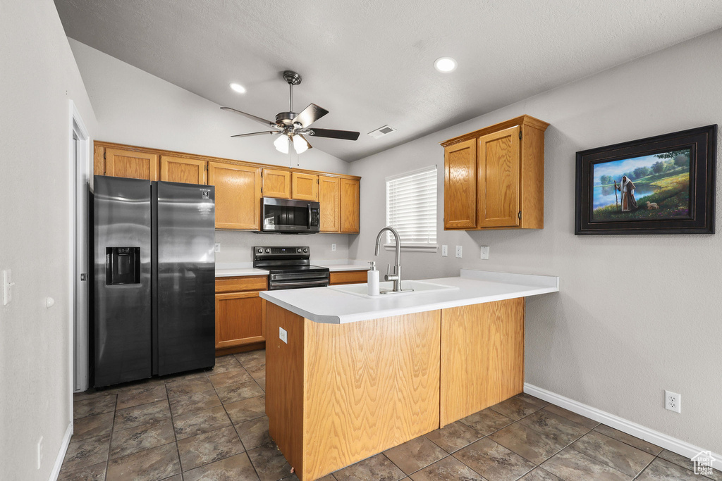 Photo 4 for MLS #2116754 at 559 E 825 North