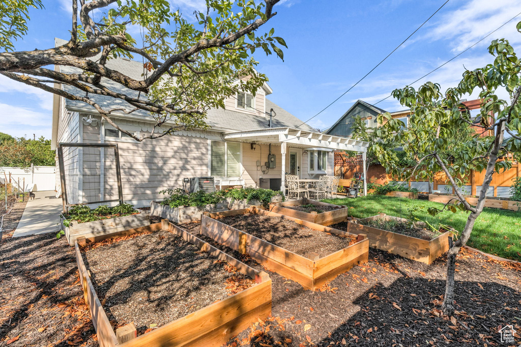 562 E COMMONWEALTH AVE Salt Lake City, UT 84106